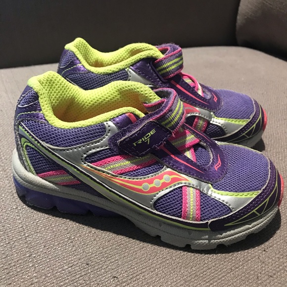 Girls Saucony Runners Size 8W - Picture 1 of 7
